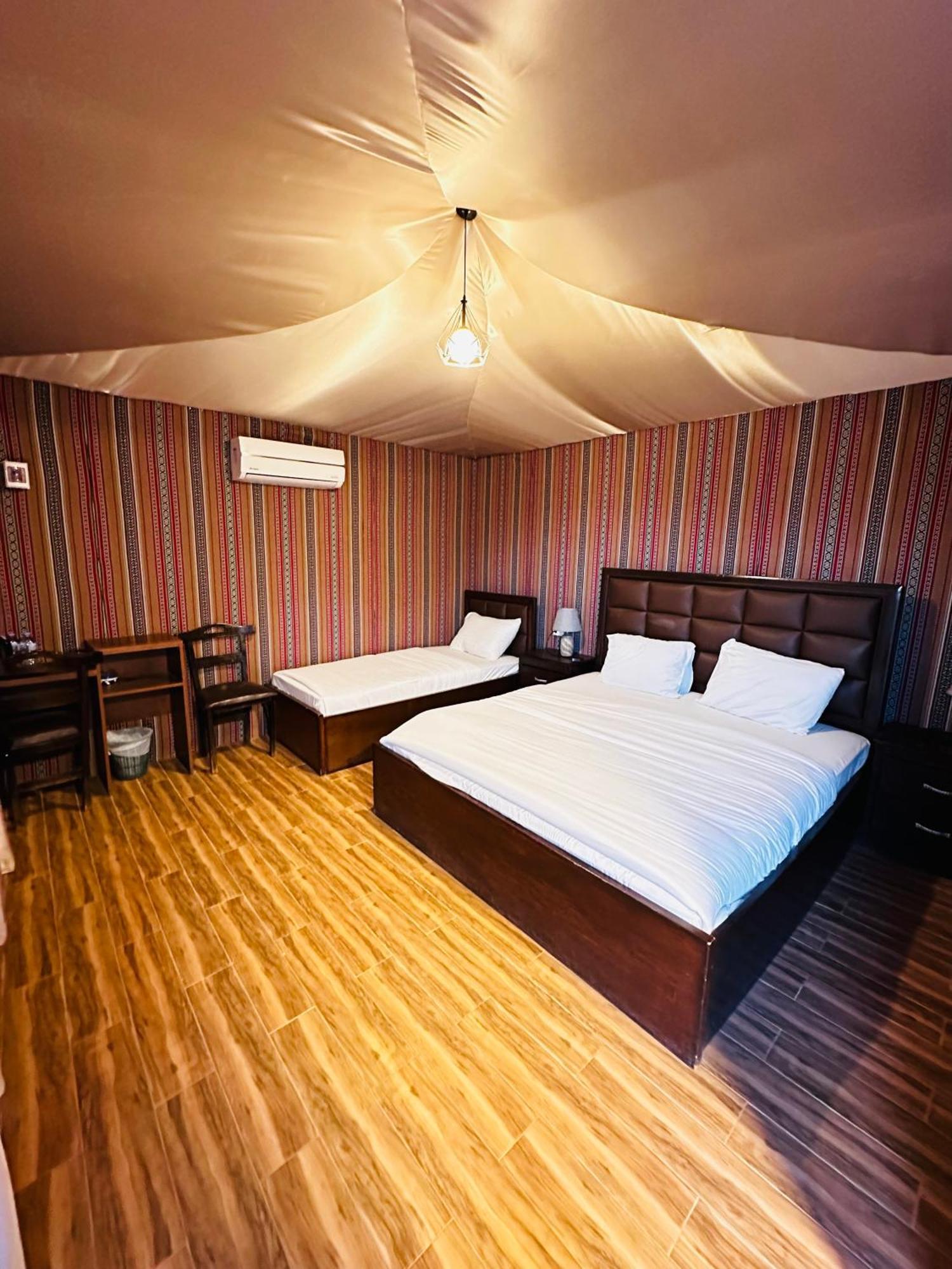 Rum Four Mountain Luxury Camp Вади-Рам Экстерьер фото