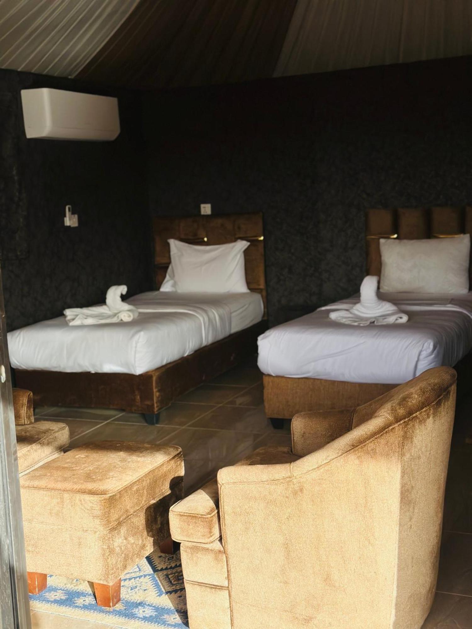 Rum Four Mountain Luxury Camp Вади-Рам Экстерьер фото