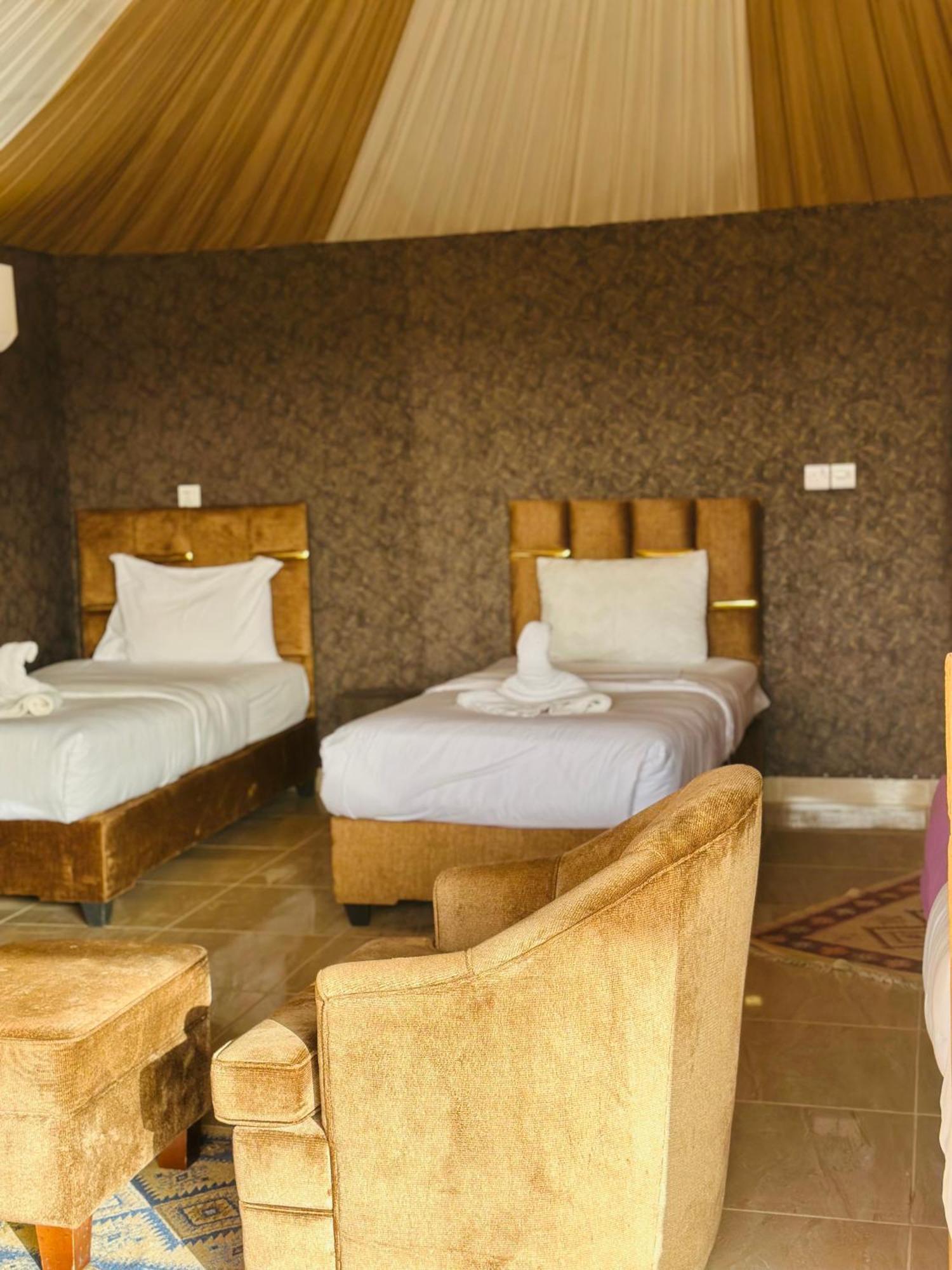 Rum Four Mountain Luxury Camp Вади-Рам Экстерьер фото