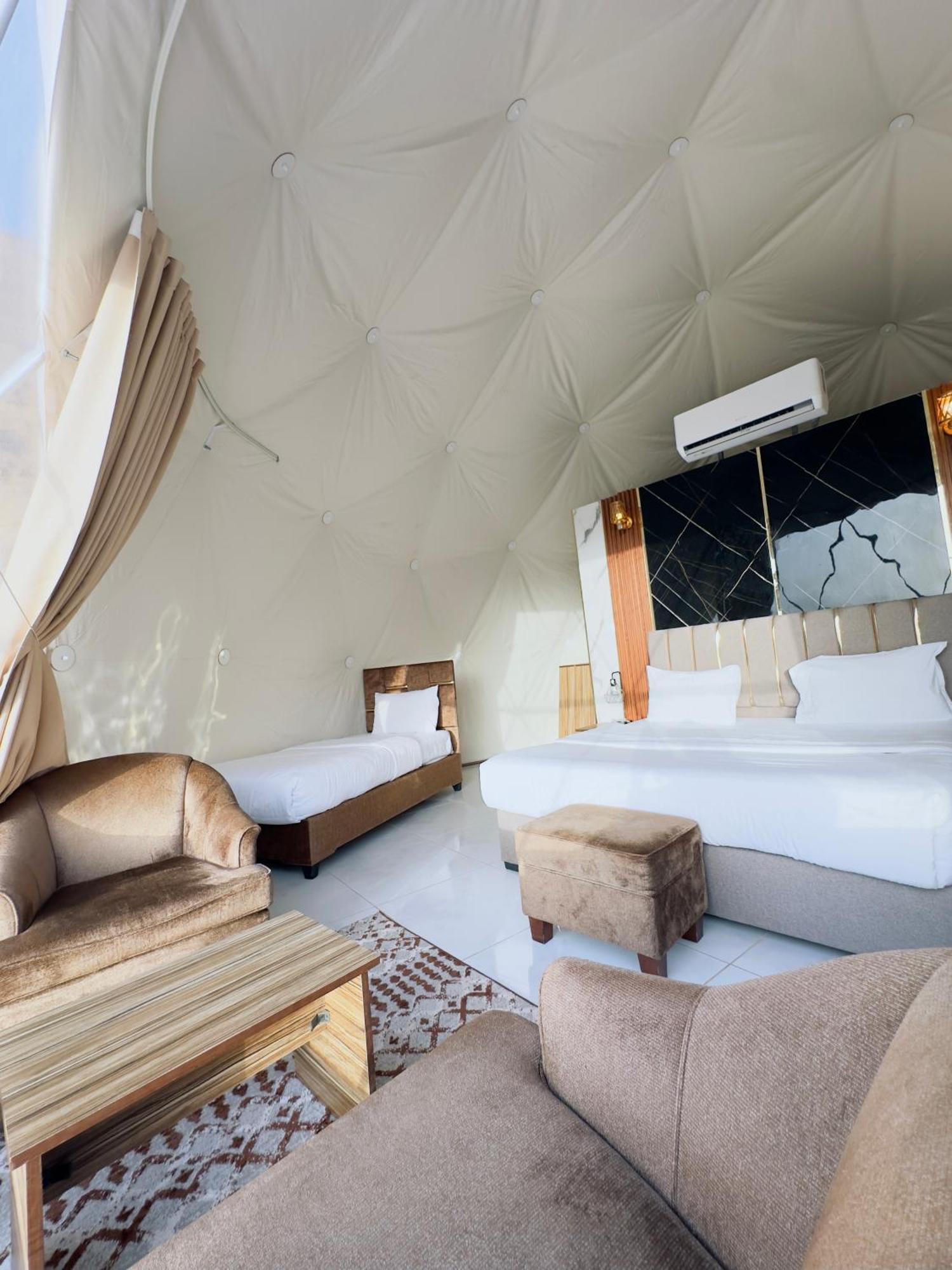 Rum Four Mountain Luxury Camp Вади-Рам Экстерьер фото